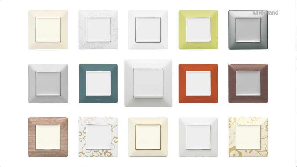 Szerelvények (kapcsolók, konnektorok, lámpák) cseréje.